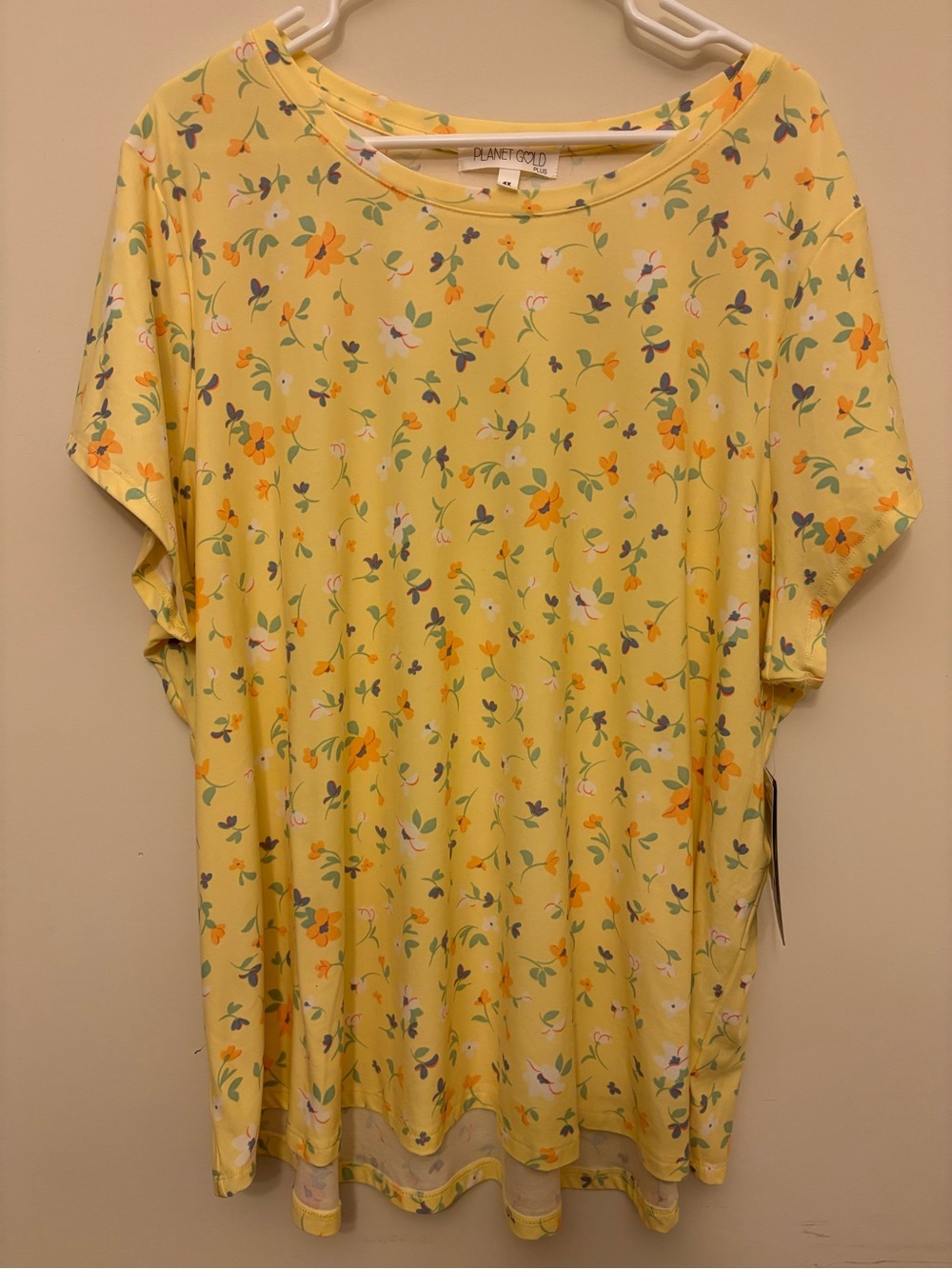 Planet Gold Yellow Floral Short Sleeve Tee Sixe 4X NWT